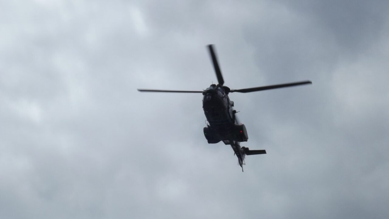 Airbus H225M Caracal Militärhubschrauber bei einer Flugschau