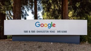 Firmenschild von Google auf dem Google-Campus in Mountain View, Kalifornien