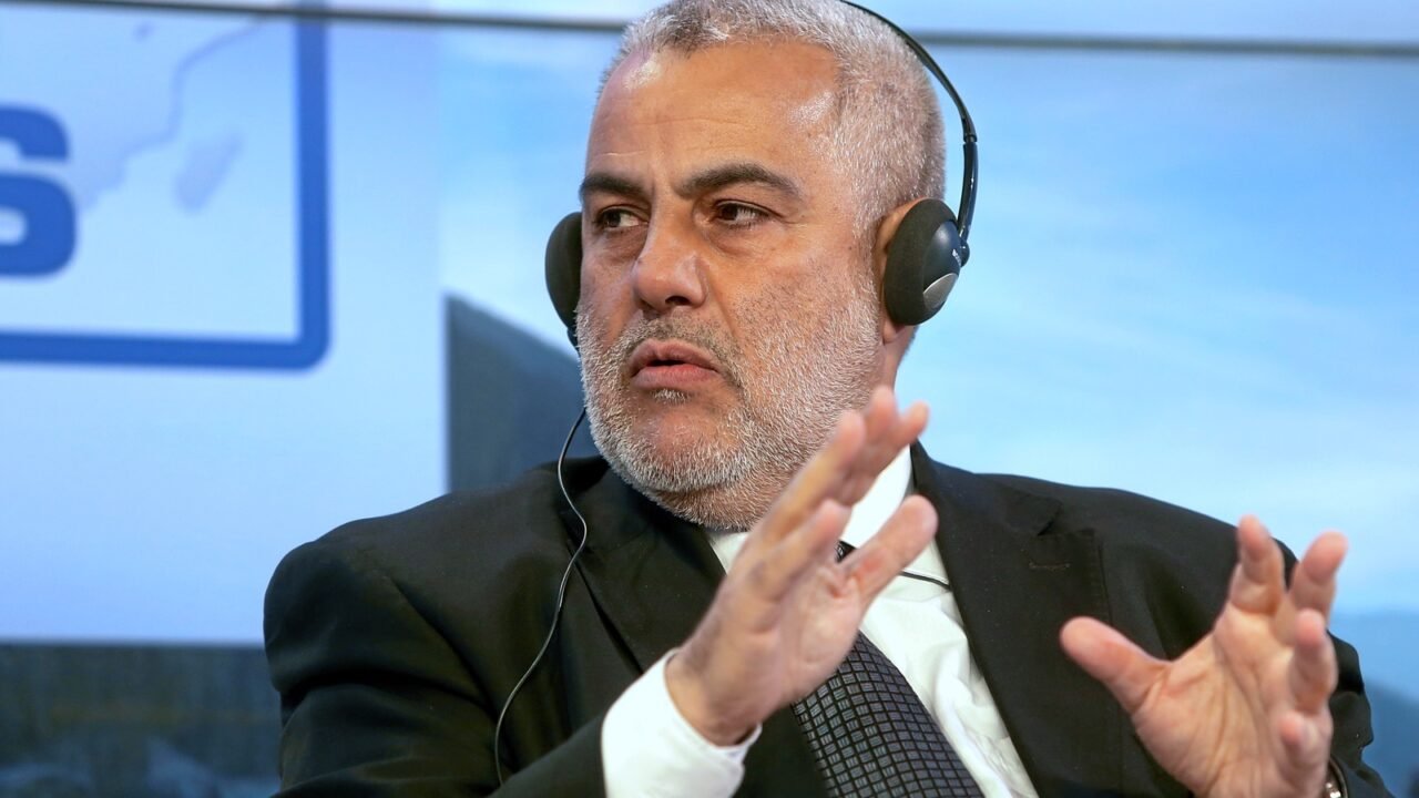Abdelilah Benkirane, Generalsekretär der PJD, spricht bei einer Podiumsdiskussion