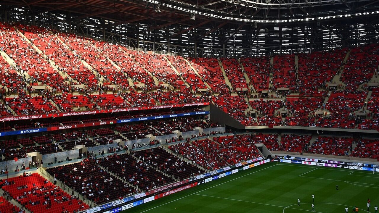 Vollbesetzte Tribünen im Prince-Moulay-Abdellah-Stadion in Rabat während eines Länderspiels der marokkanischen Nationalmannschaft (Archivbild)