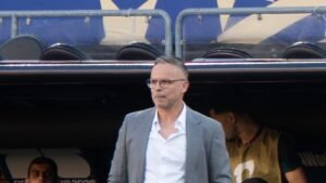 Nationaltrainer Mohamed Ouahbi an der Seitenlinie bei der WM 2026