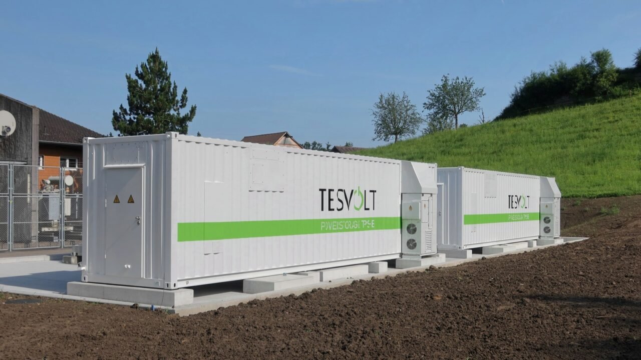 Industrieller Batteriespeicher in Containerbauweise (Symbolbild)