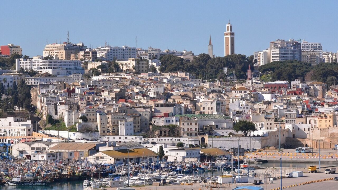 Blick auf die Altstadt und den Hafen von Tanger